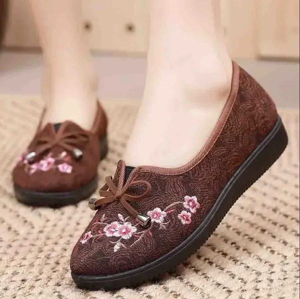 Women’s Cute & Sweet Slip-On Flats - Image 13