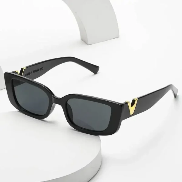 Retro Rectangular Sunglasses - Image 3