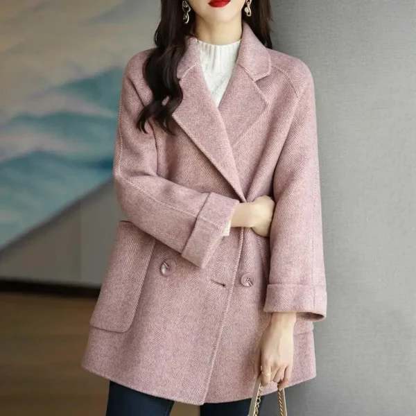 Elegant Women's Thermal Wool-Blend Overcoat - Image 3