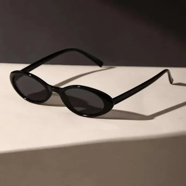 Women's Vintage Oval Sunglasses - Image 4