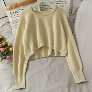 chic & cozy cropped knit pullover