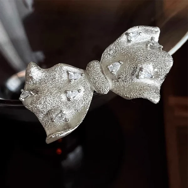 silver zircon bowknot ring