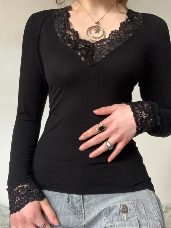 lace patchwork solid slim fit tee