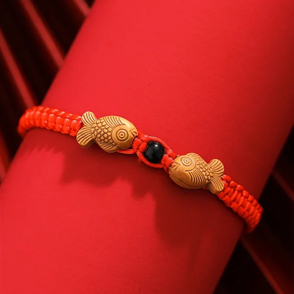 red string wooden fish bracelet