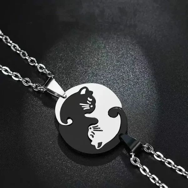 adorable two cat couple necklace