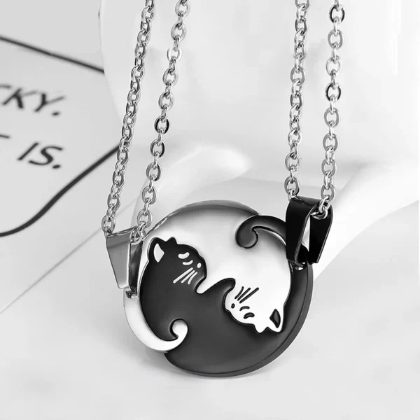 adorable two cat couple necklace
