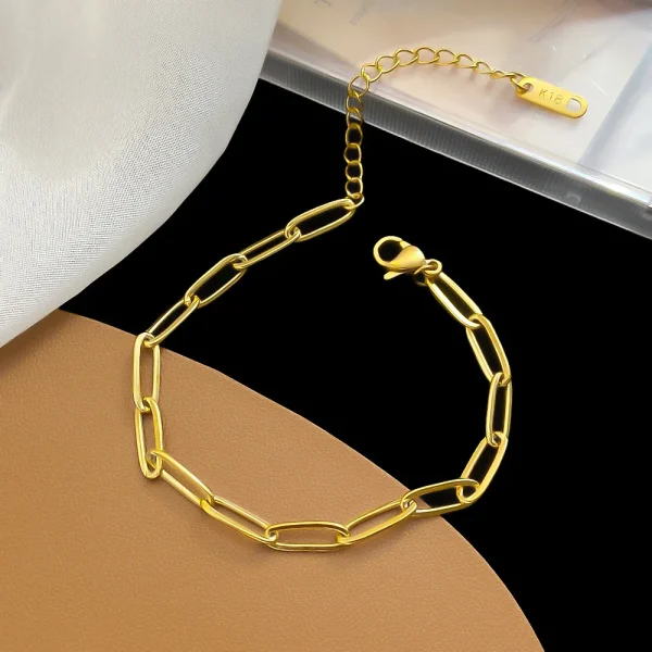 hot fashion paper clip chain necklace